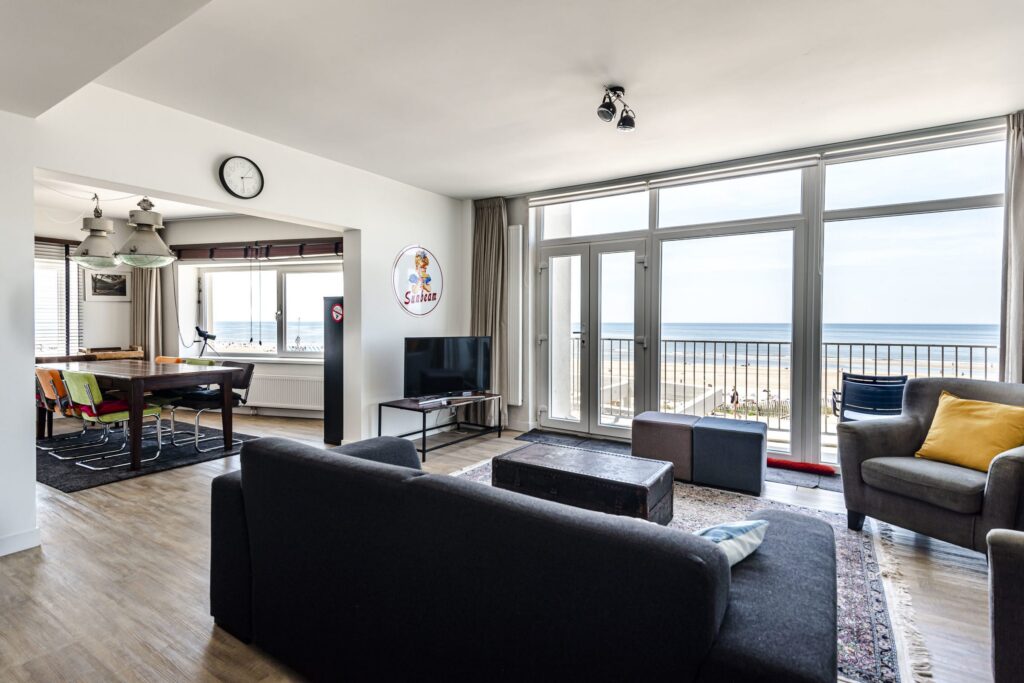 Zeezicht vanuit de kamer van Sunbeam Apartments